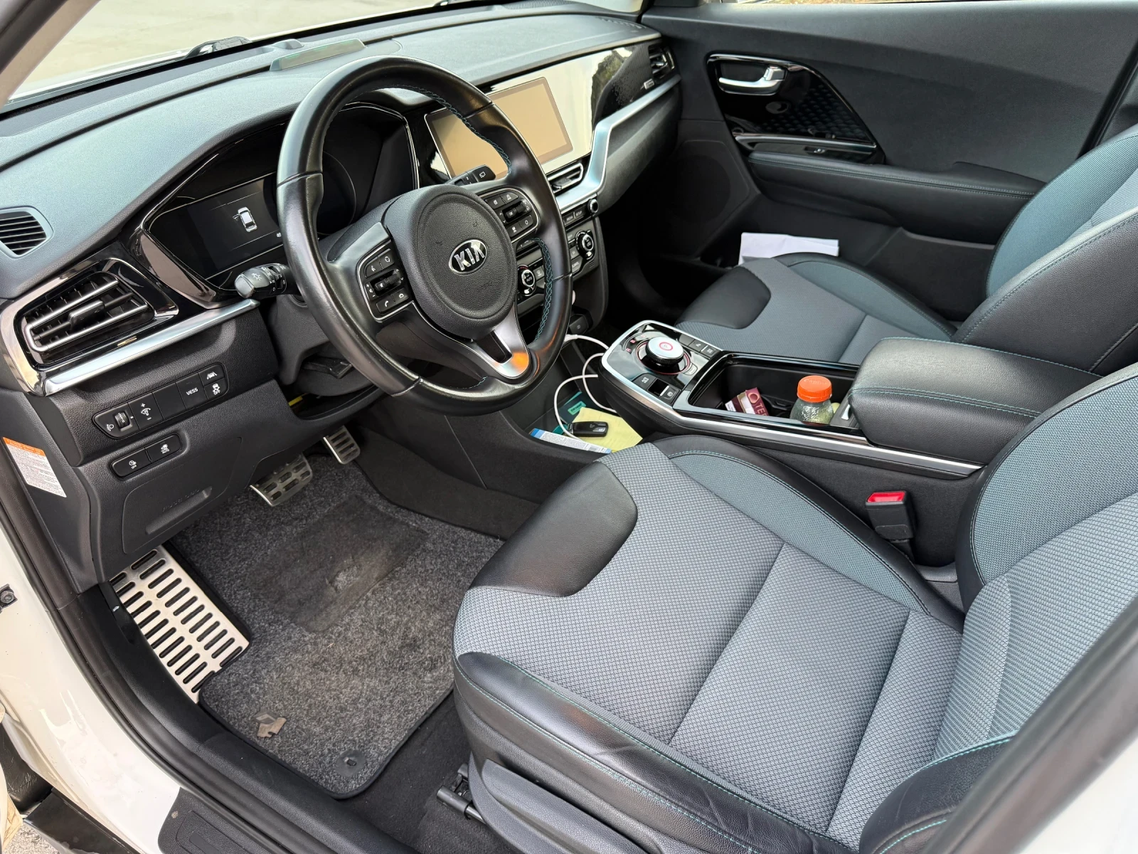 Kia Niro, снимка 12 - Автомобили и джипове - 56604042