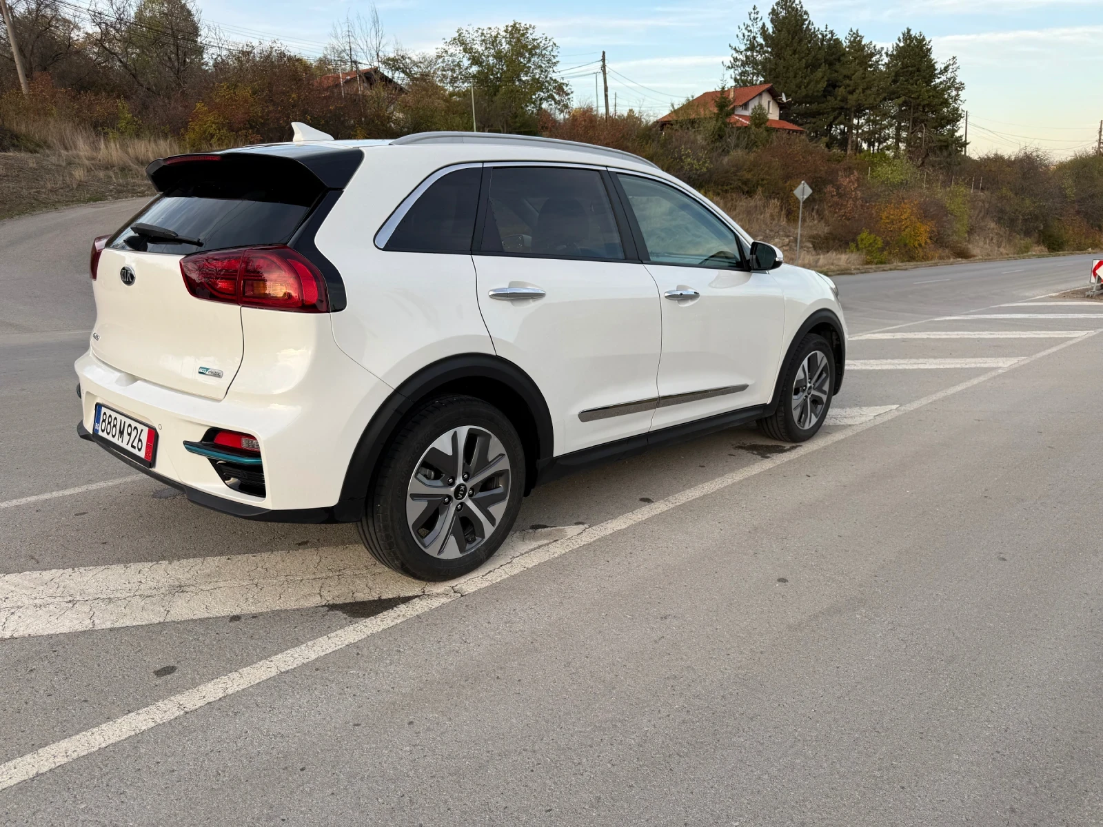 Kia Niro, снимка 5 - Автомобили и джипове - 56604042