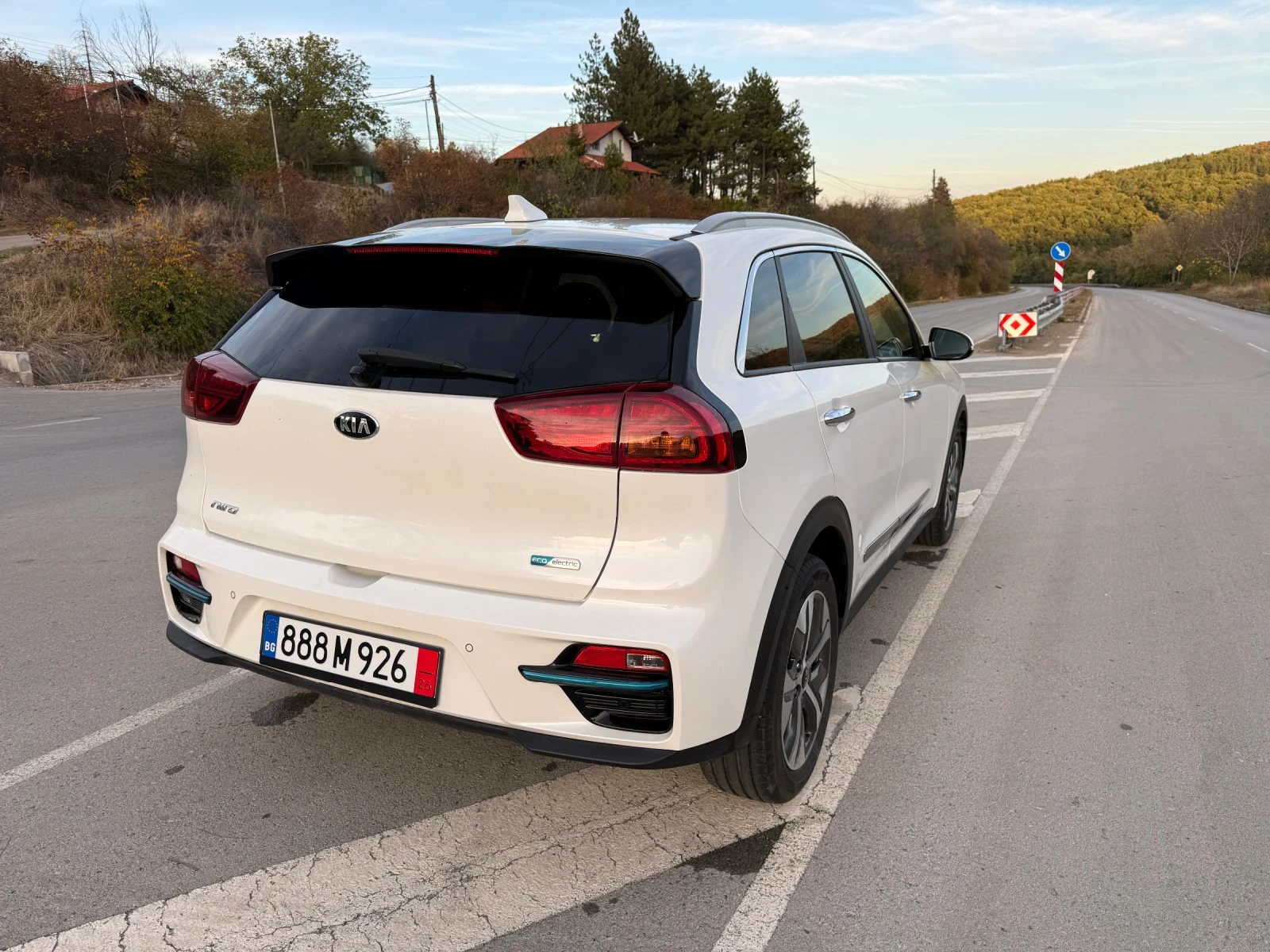 Kia Niro, снимка 6 - Автомобили и джипове - 56604042