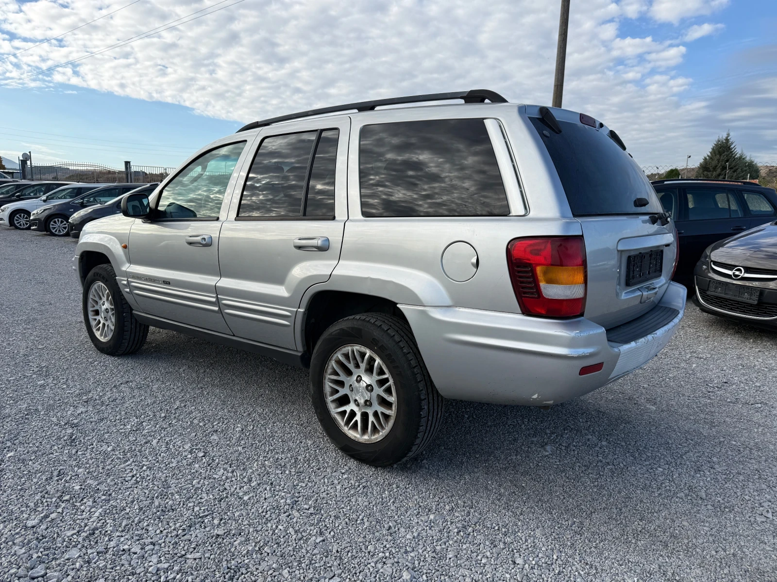 Jeep Grand cherokee 2.7, снимка 4 - Автомобили и джипове - 56712739