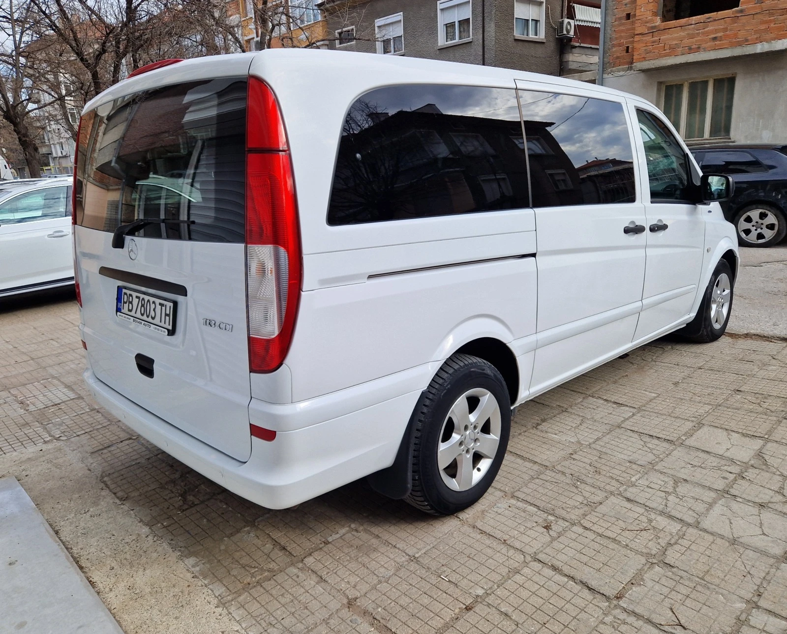 Mercedes-Benz Vito Пътнически, 9-местен - изображение 4