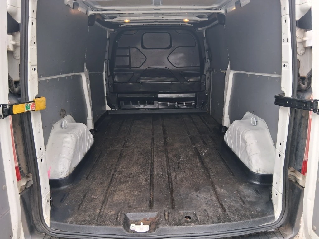 Ford Transit Custom, снимка 7 - Бусове и автобуси - 54034186