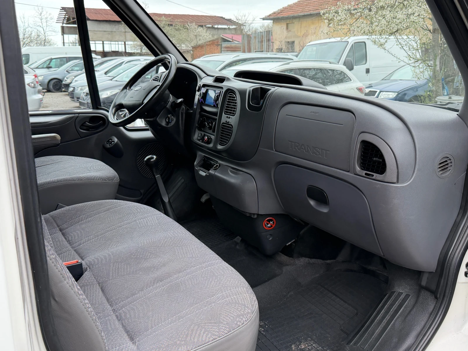 Ford Transit 2.0TD 8+ 1, снимка 7 - Бусове и автобуси - 54108932