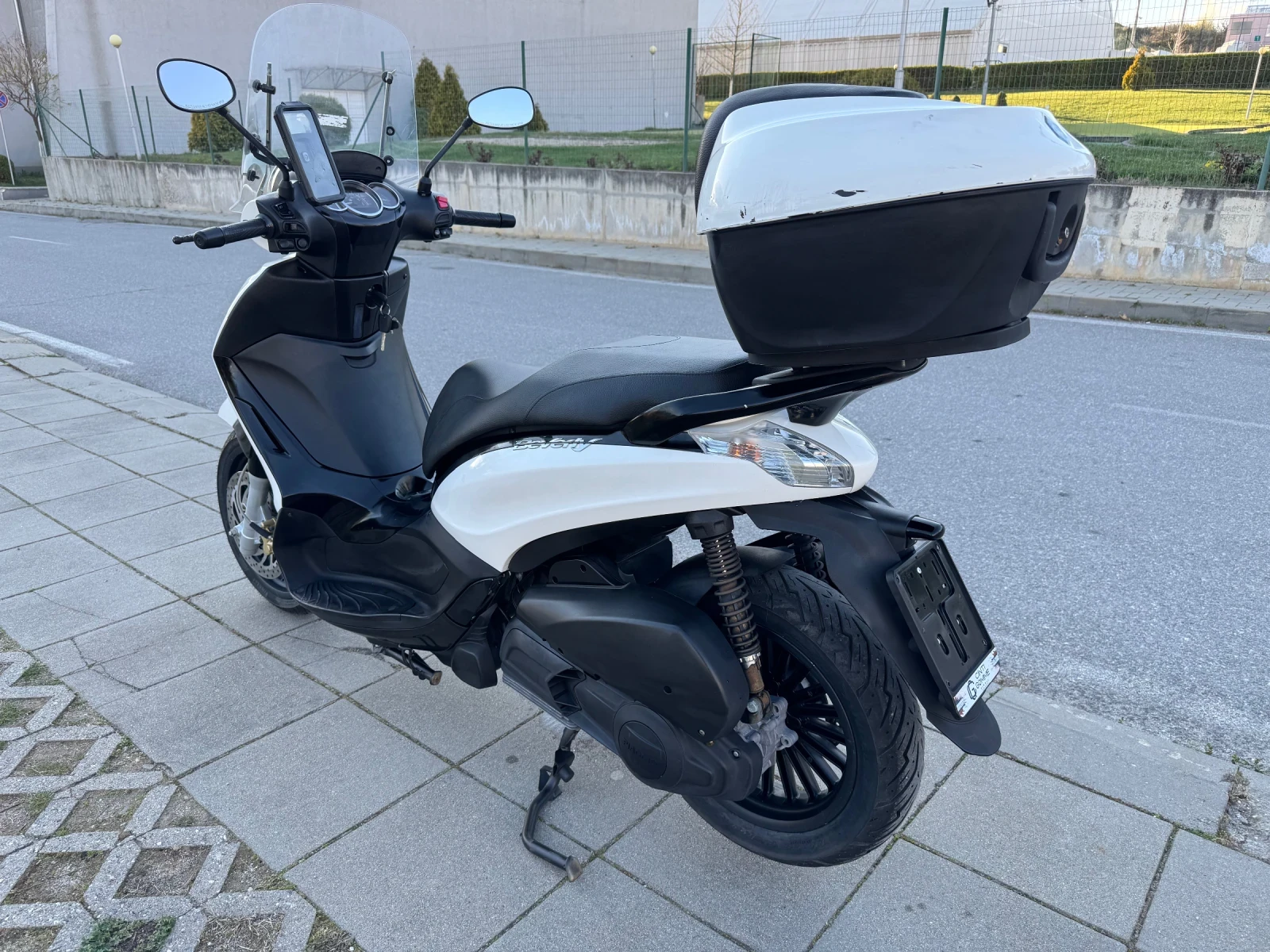 Piaggio Beverly 350cc, снимка 2 - Мотоциклети и мототехника - 54159440