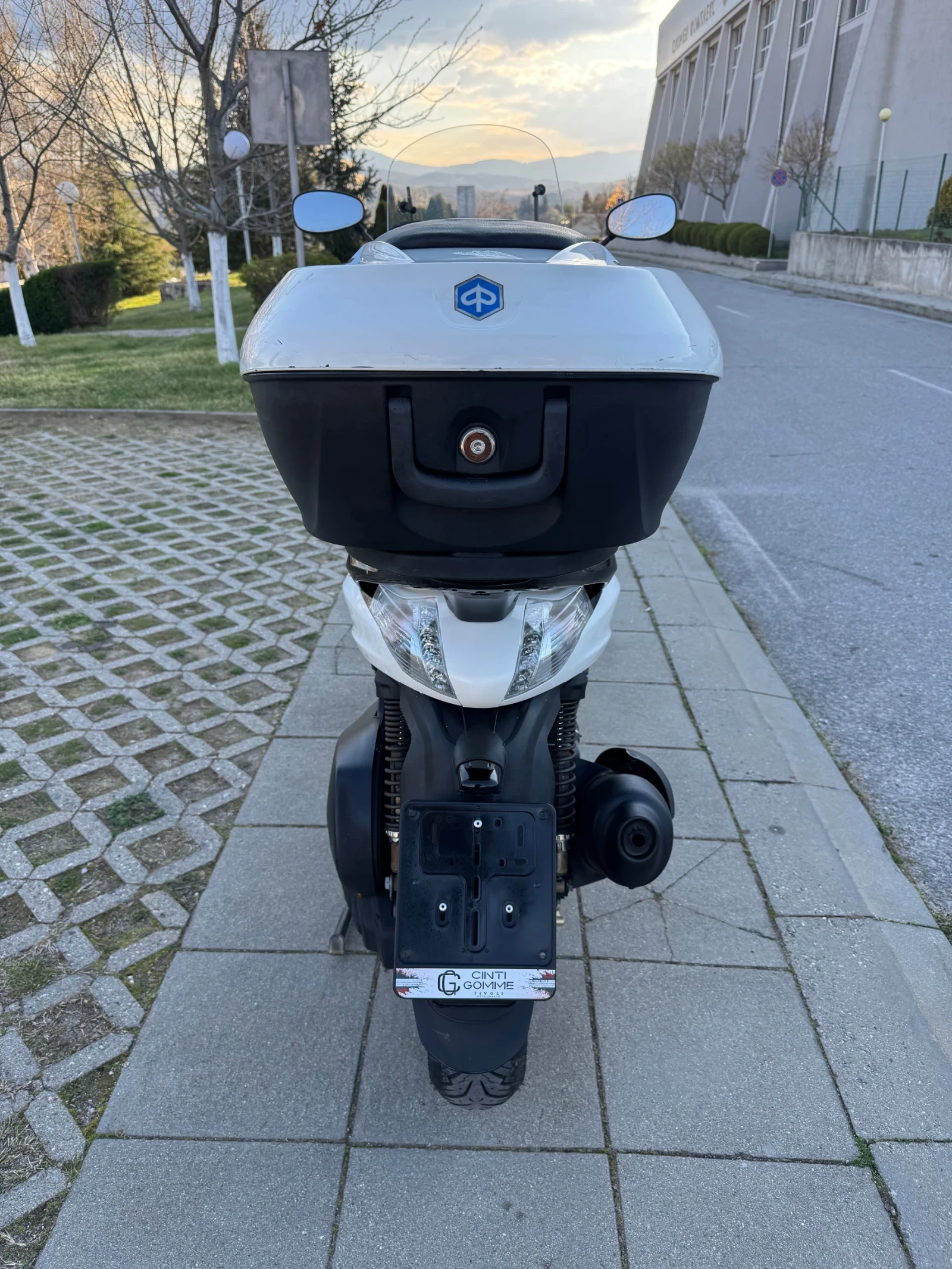 Piaggio Beverly 350cc, снимка 5 - Мотоциклети и мототехника - 54159440