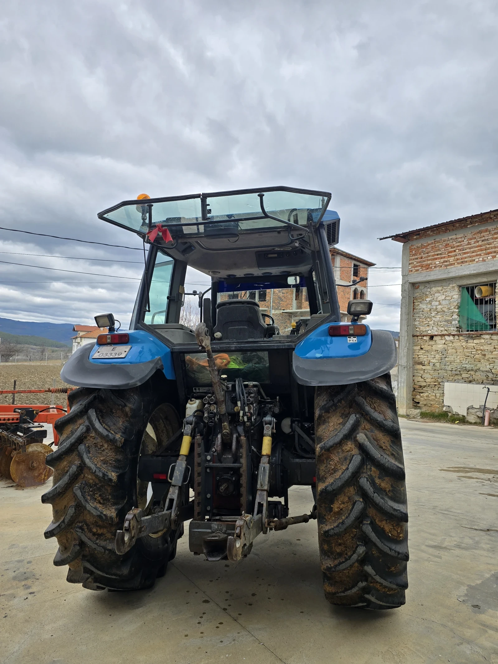 Трактор New Holland 8360, снимка 6 - Селскостопанска техника - 53933134