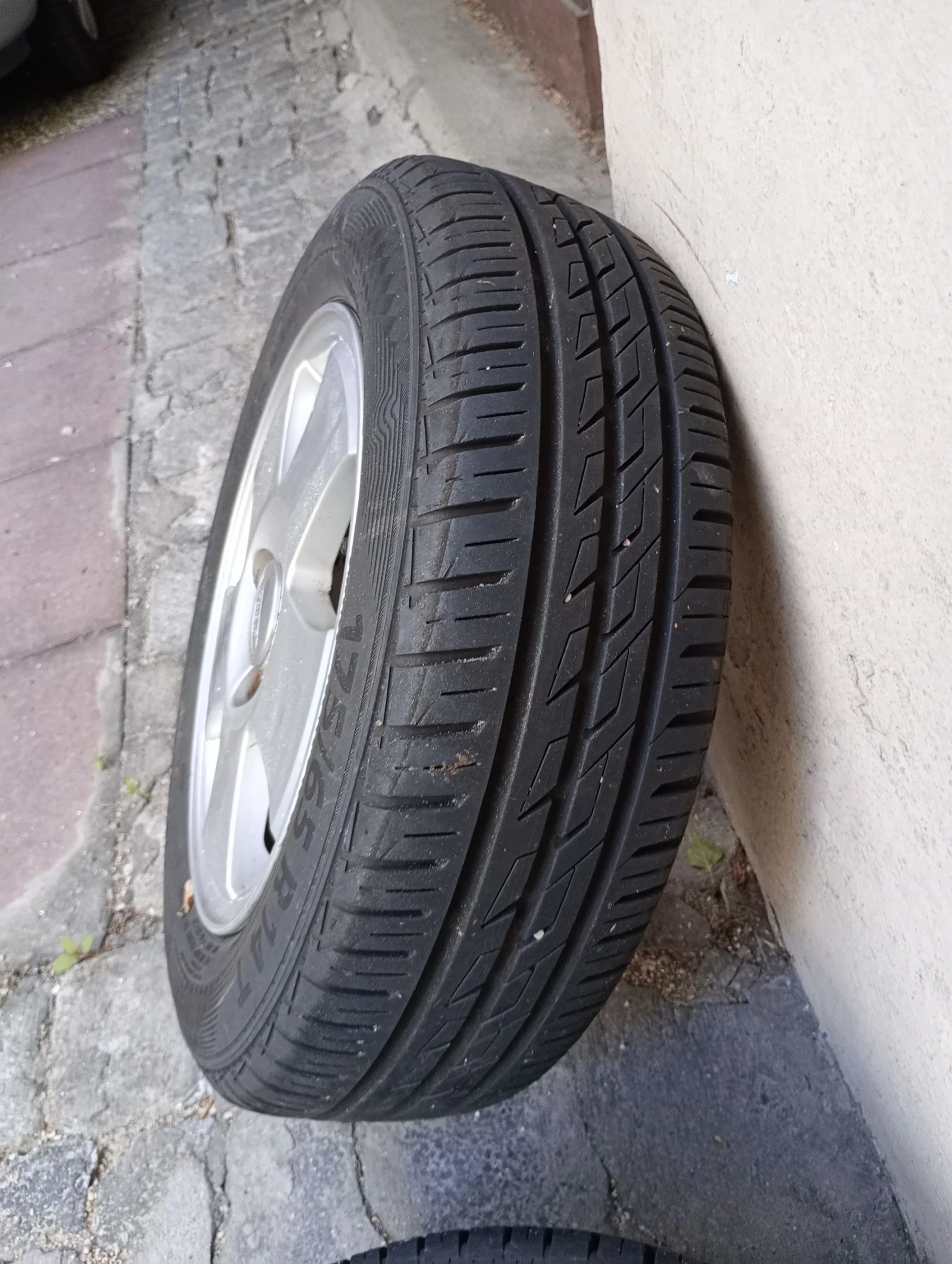 ���� � ������ 175/65R14 �� Ford Fiesta | Mobile.bg � ����������� 8