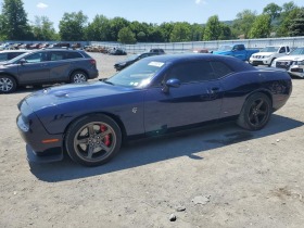 Dodge Challenger 6.2L 8 Rear-wheel drive, снимка 1