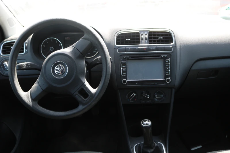 VW Polo 1.2 12V НА ЧАСТИ, снимка 13 - Автомобили и джипове - 46888140