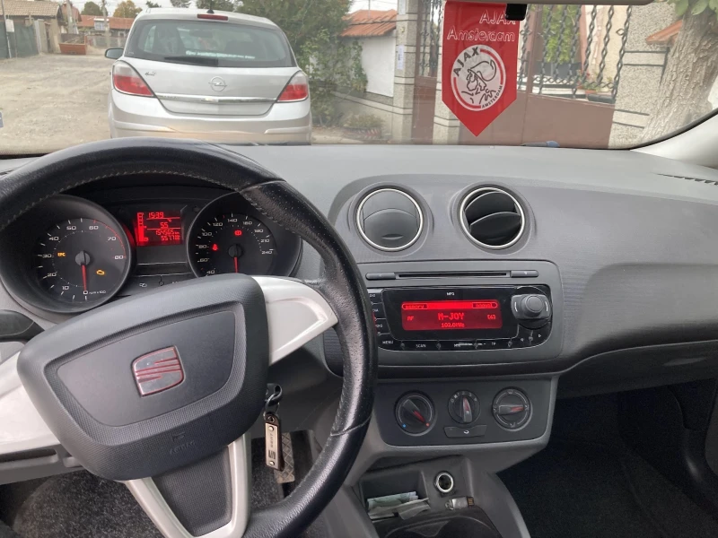 Seat Ibiza, снимка 7 - Автомобили и джипове - 47868130