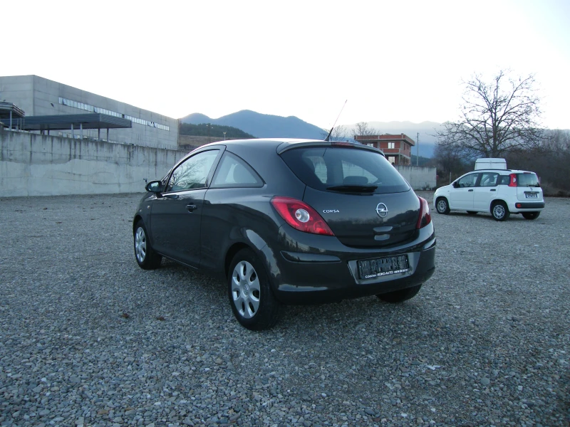 Opel Corsa 1.2 GAZ инжекцион, снимка 5 - Автомобили и джипове - 48152408