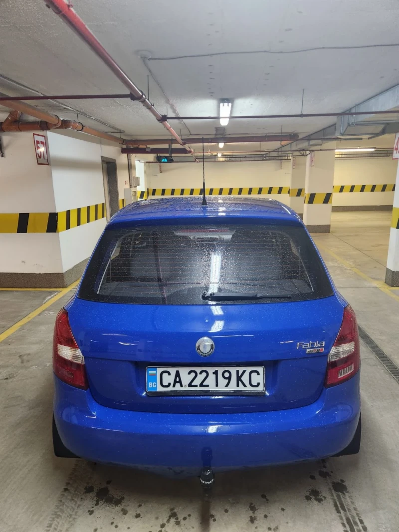 Skoda Fabia 1.2 бензин, снимка 2 - Автомобили и джипове - 48462733