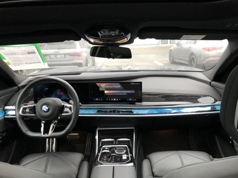 BMW 740 xDRIVE/286HP/M-SPORT/PANO/HUD/ICONIC-GLOW/ACC/688b, снимка 13 - Автомобили и джипове - 48589957