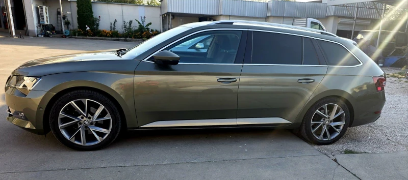 Skoda Superb, снимка 3 - Автомобили и джипове - 51664727