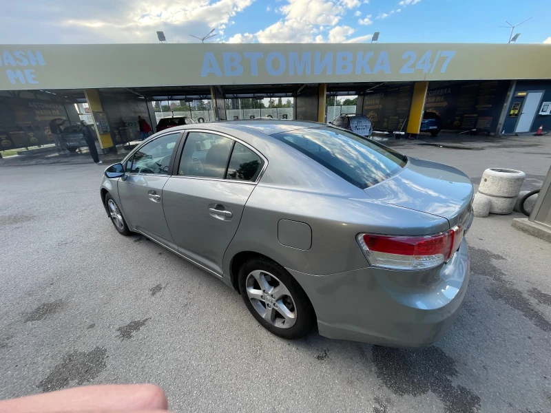Toyota Avensis, снимка 4 - Автомобили и джипове - 52389517