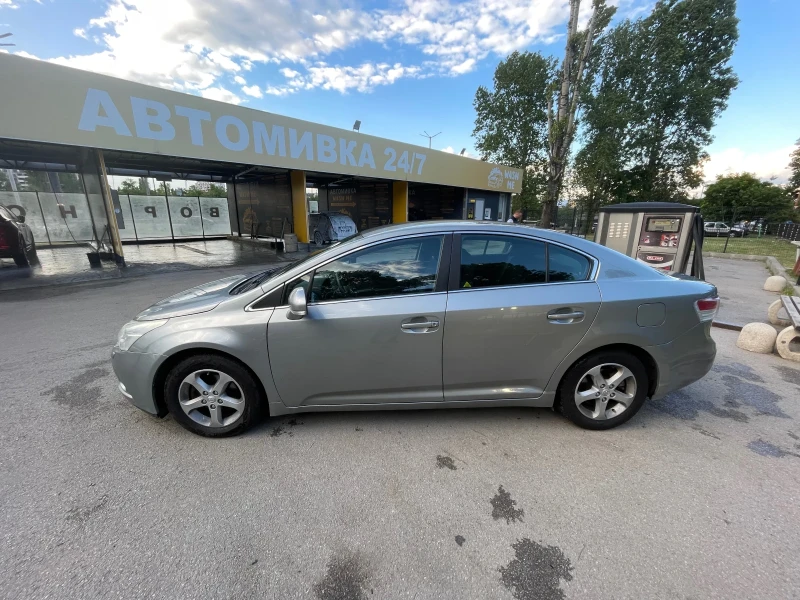 Toyota Avensis, снимка 3 - Автомобили и джипове - 52389517