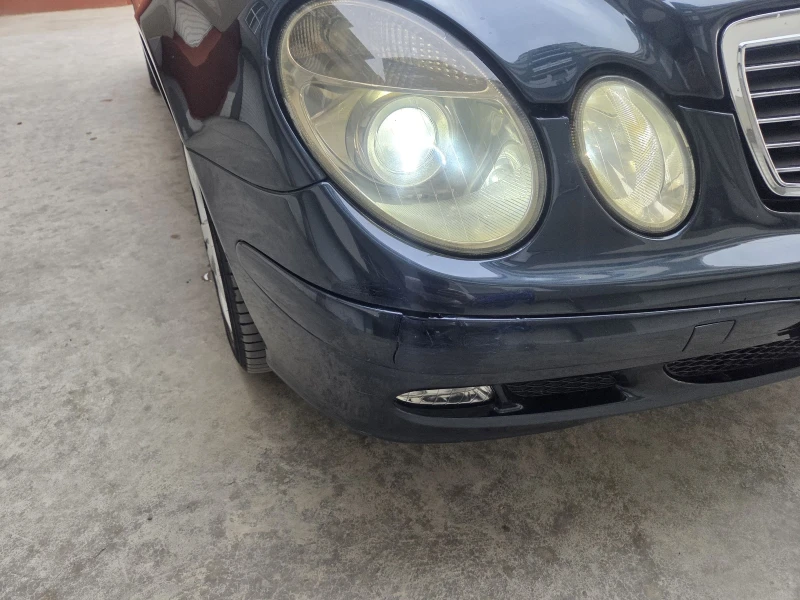 Mercedes-Benz E 220, снимка 11 - Автомобили и джипове - 52288573