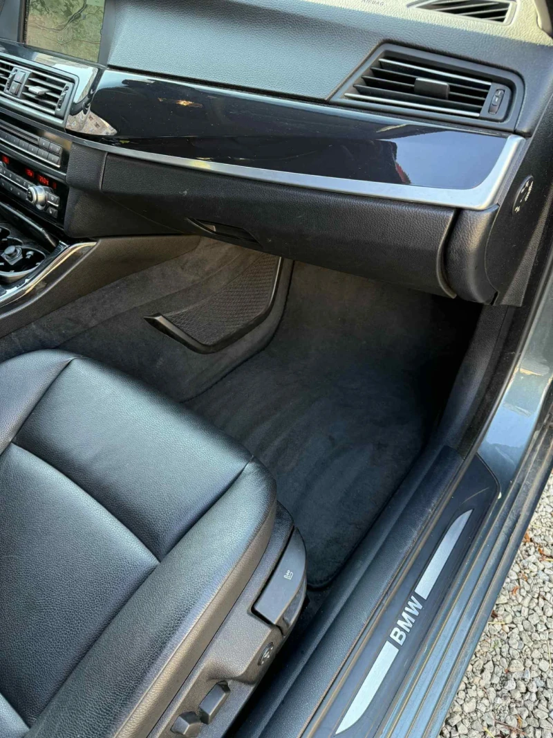 BMW 530 xDrive / вакуум / автомат / кожен салон, снимка 6 - Автомобили и джипове - 52475267