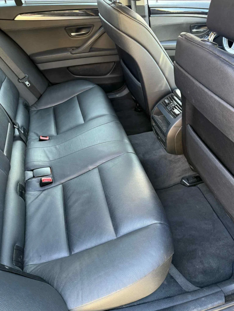 BMW 530 xDrive / вакуум / автомат / кожен салон, снимка 12 - Автомобили и джипове - 52475267