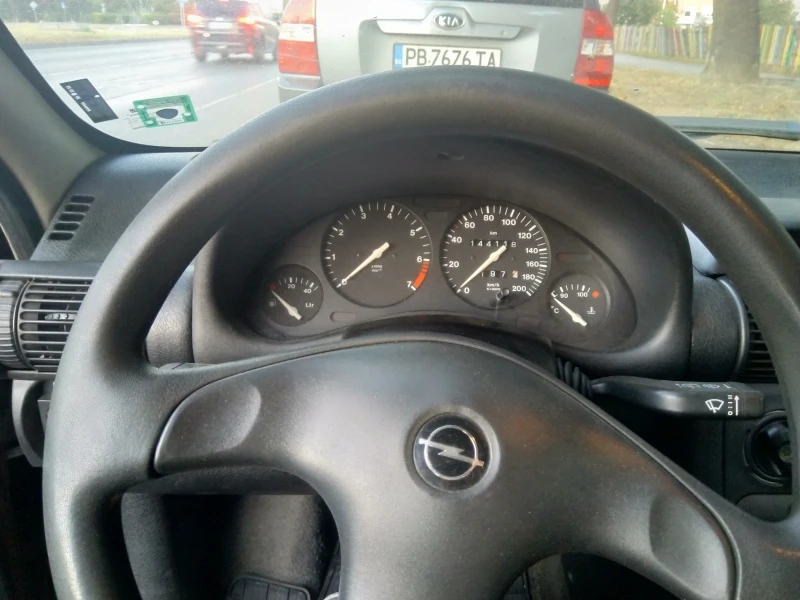 Opel Corsa Комби, снимка 8 - Автомобили и джипове - 52394802