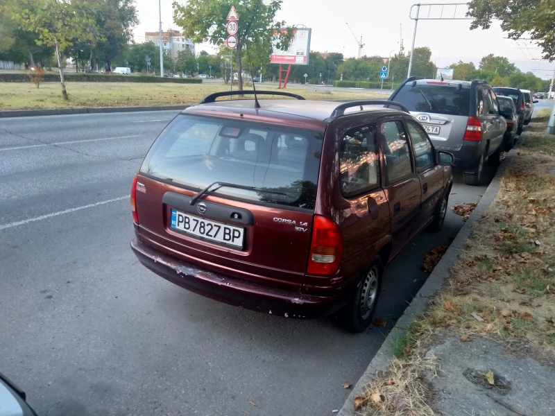 Opel Corsa Комби, снимка 3 - Автомобили и джипове - 52394802