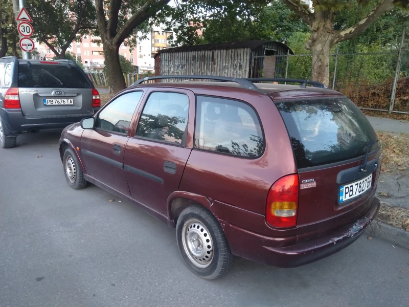 Opel Corsa Комби, снимка 5 - Автомобили и джипове - 52394802