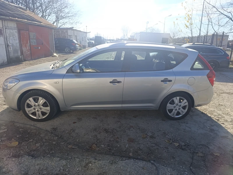 Kia Ceed 1.4i, снимка 3 - Автомобили и джипове - 52859051