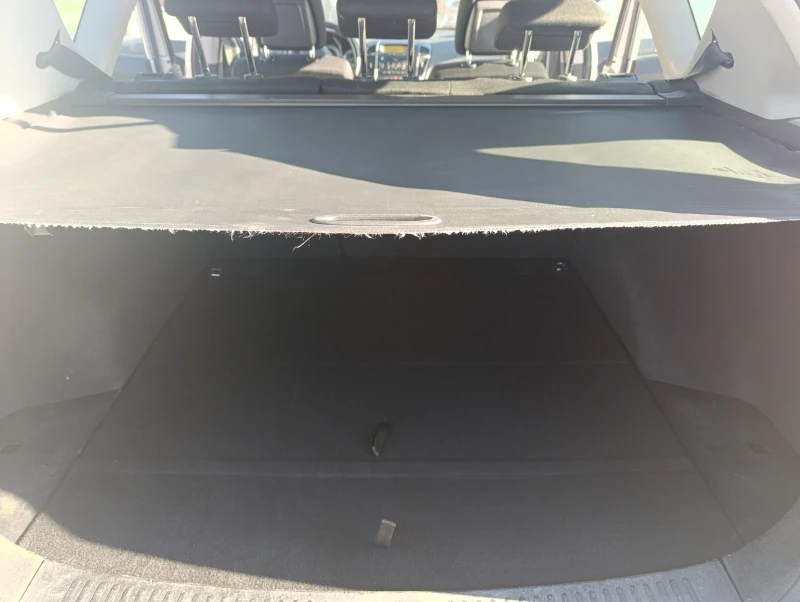 Kia Ceed 1.4i, снимка 9 - Автомобили и джипове - 52859051