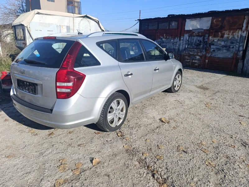 Kia Ceed 1.4i, снимка 5 - Автомобили и джипове - 52859051