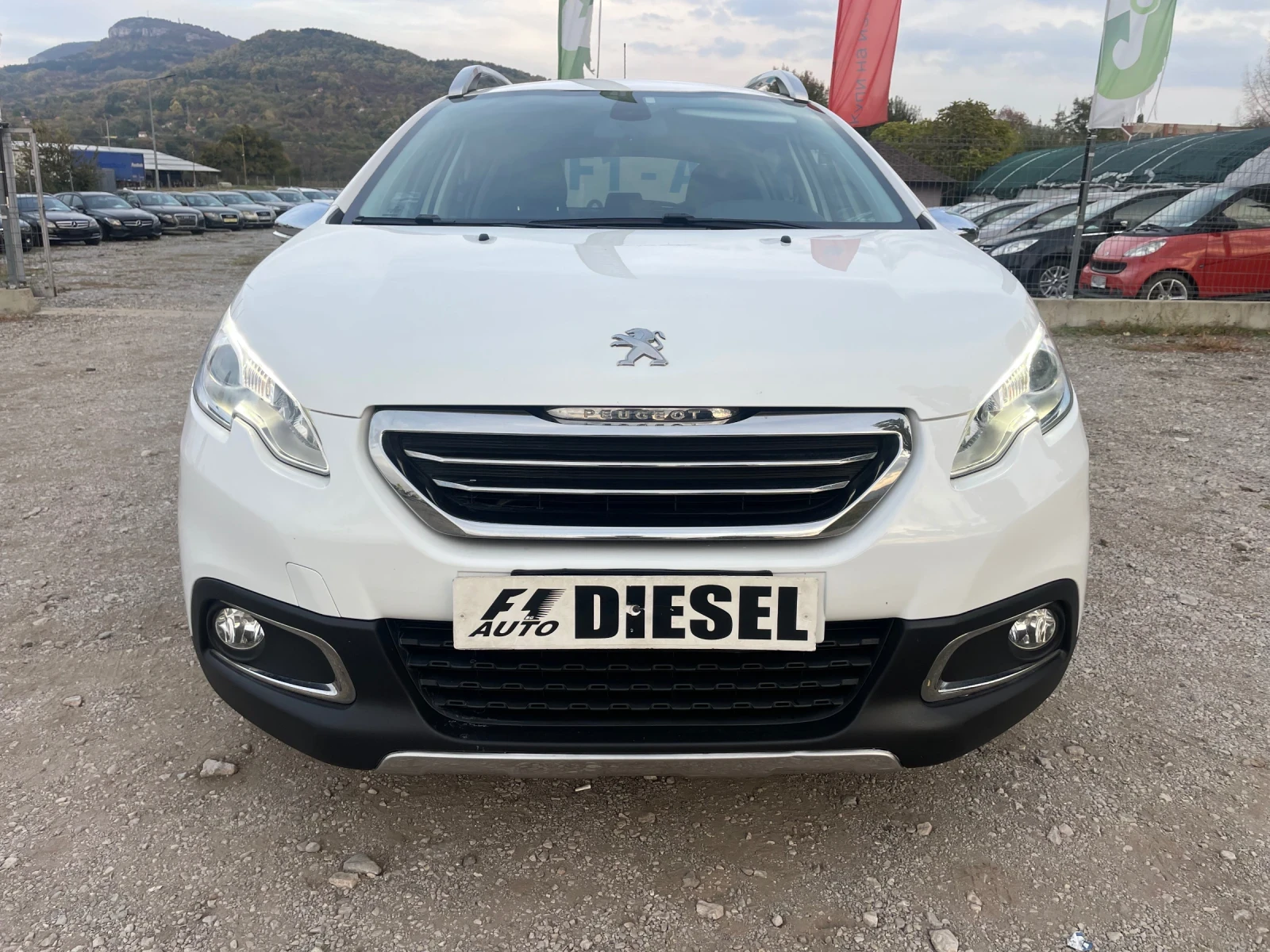 Peugeot 2008 1.6HDI-NAVI-LED-ITALIA - изображение 2