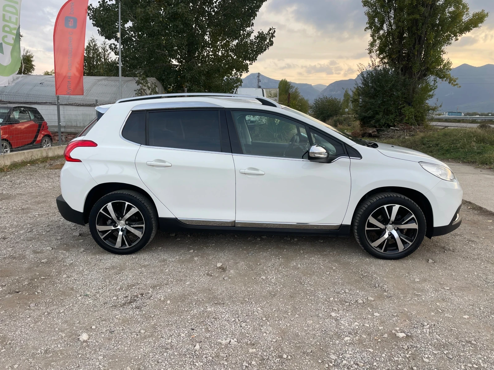 Peugeot 2008 1.6HDI-NAVI-LED-ITALIA - изображение 4