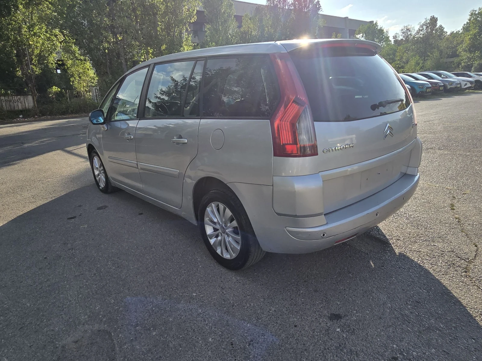 Citroen C4 Picasso 1.6HDI/АВТОМАТИК/6+ 1МЕСТА - изображение 5
