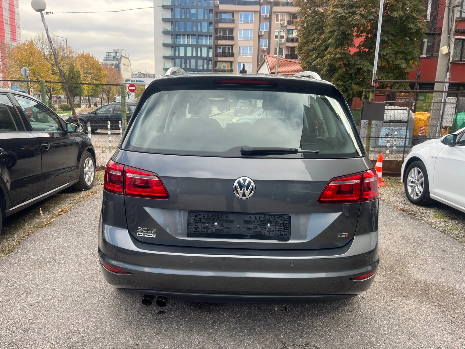 VW Sportsvan 14850kм Като Нова - изображение 3