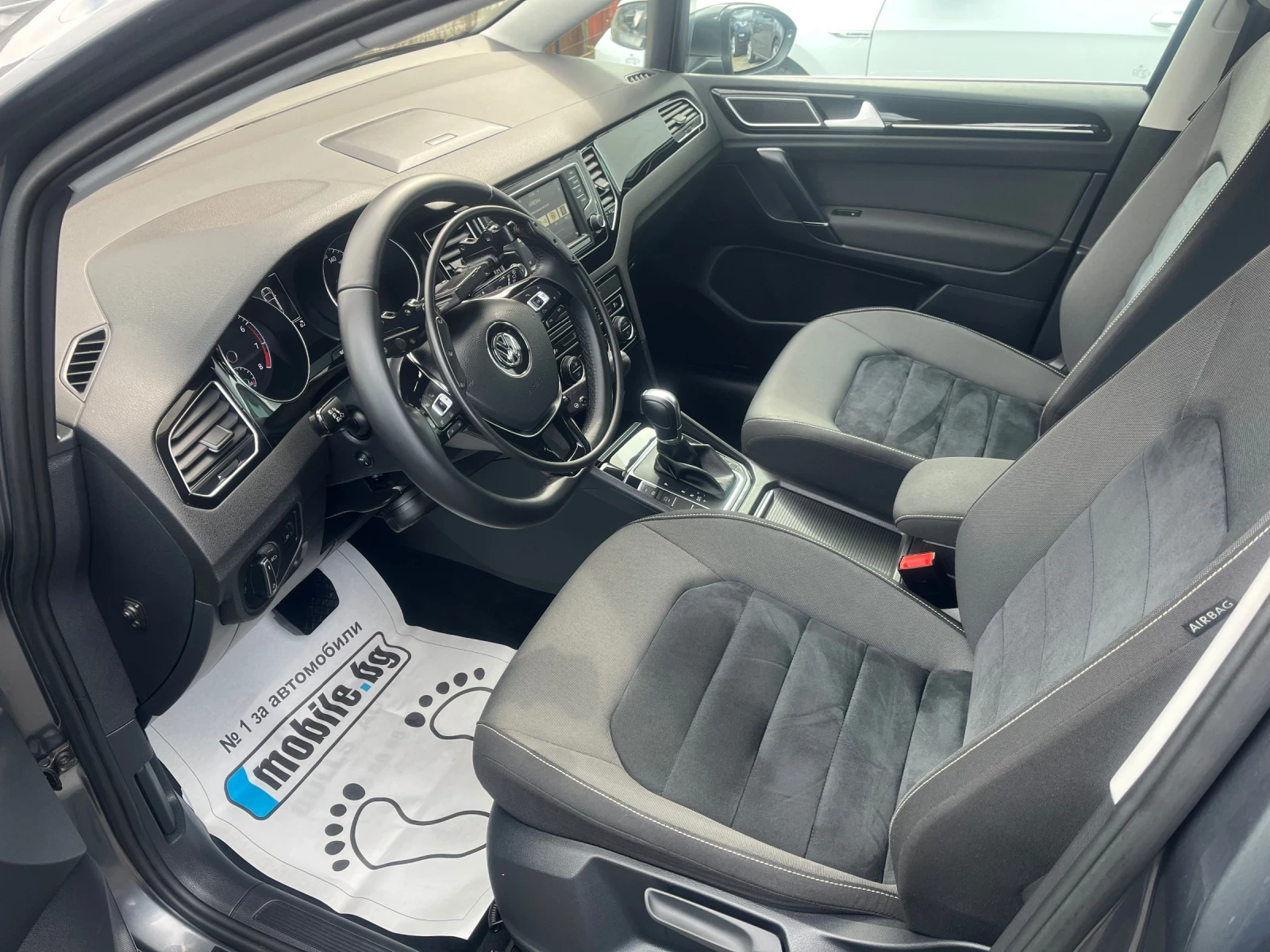 VW Sportsvan 14850kм Като Нова - изображение 4