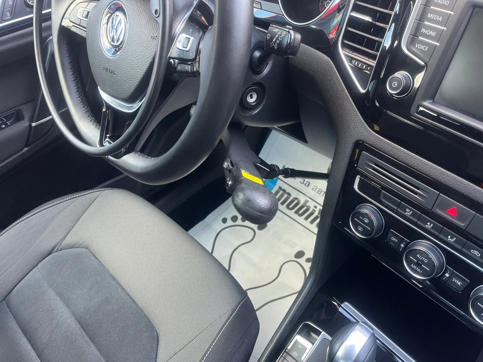 VW Sportsvan 14850kм Като Нова - изображение 10