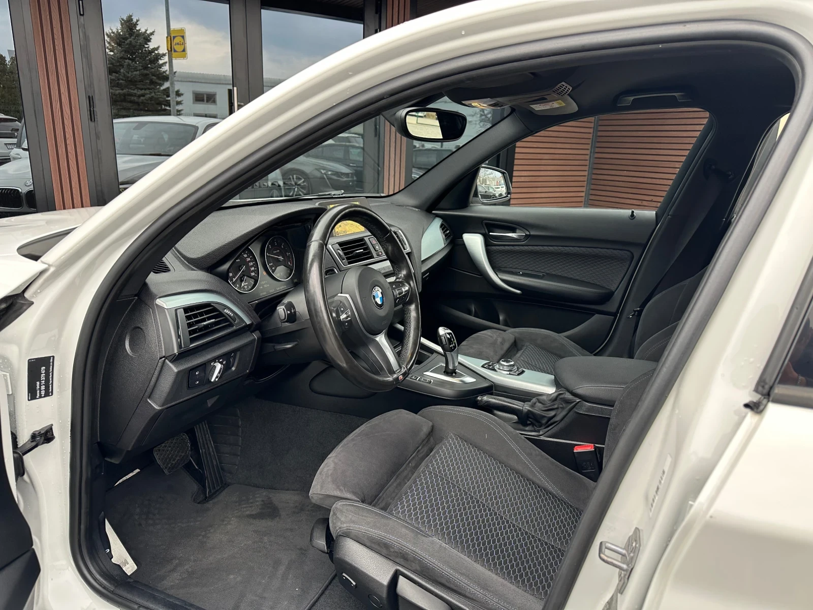 BMW 120 M-Pack AdaptiveLED Facelift  | Mobile.bg   7