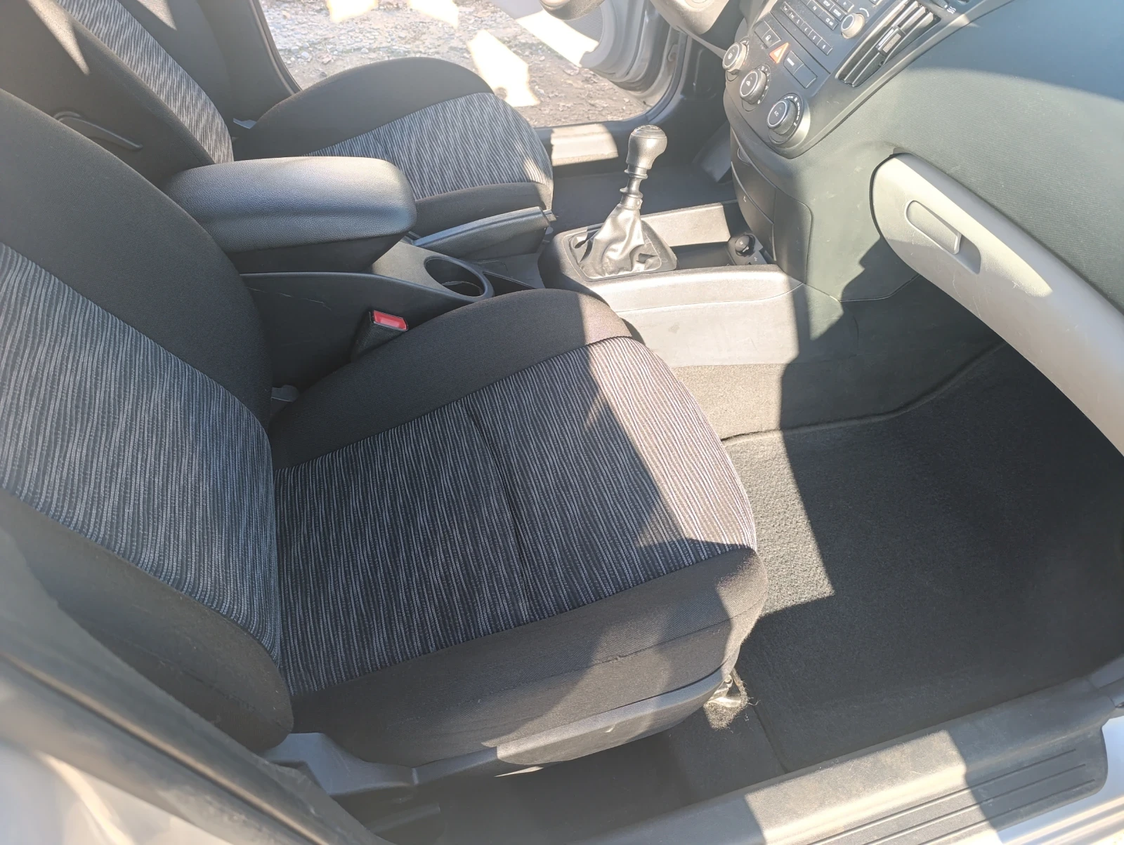 Kia Ceed 1.4i | Mobile.bg � ����������� 8