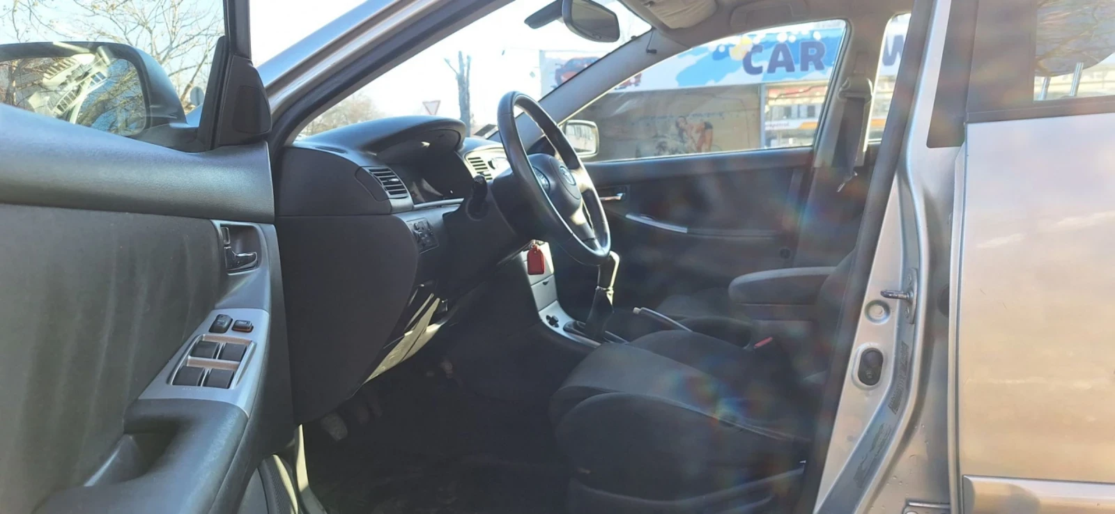 Toyota Corolla 1.4 VVTi, снимка 6 - Автомобили и джипове - 53850872