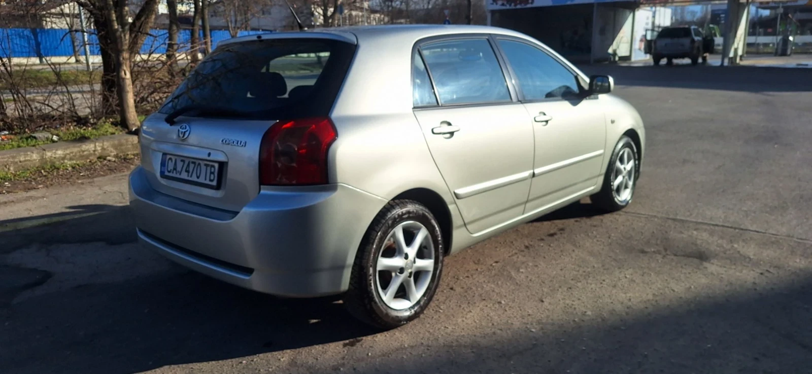 Toyota Corolla 1.4 VVTi, снимка 5 - Автомобили и джипове - 53850872
