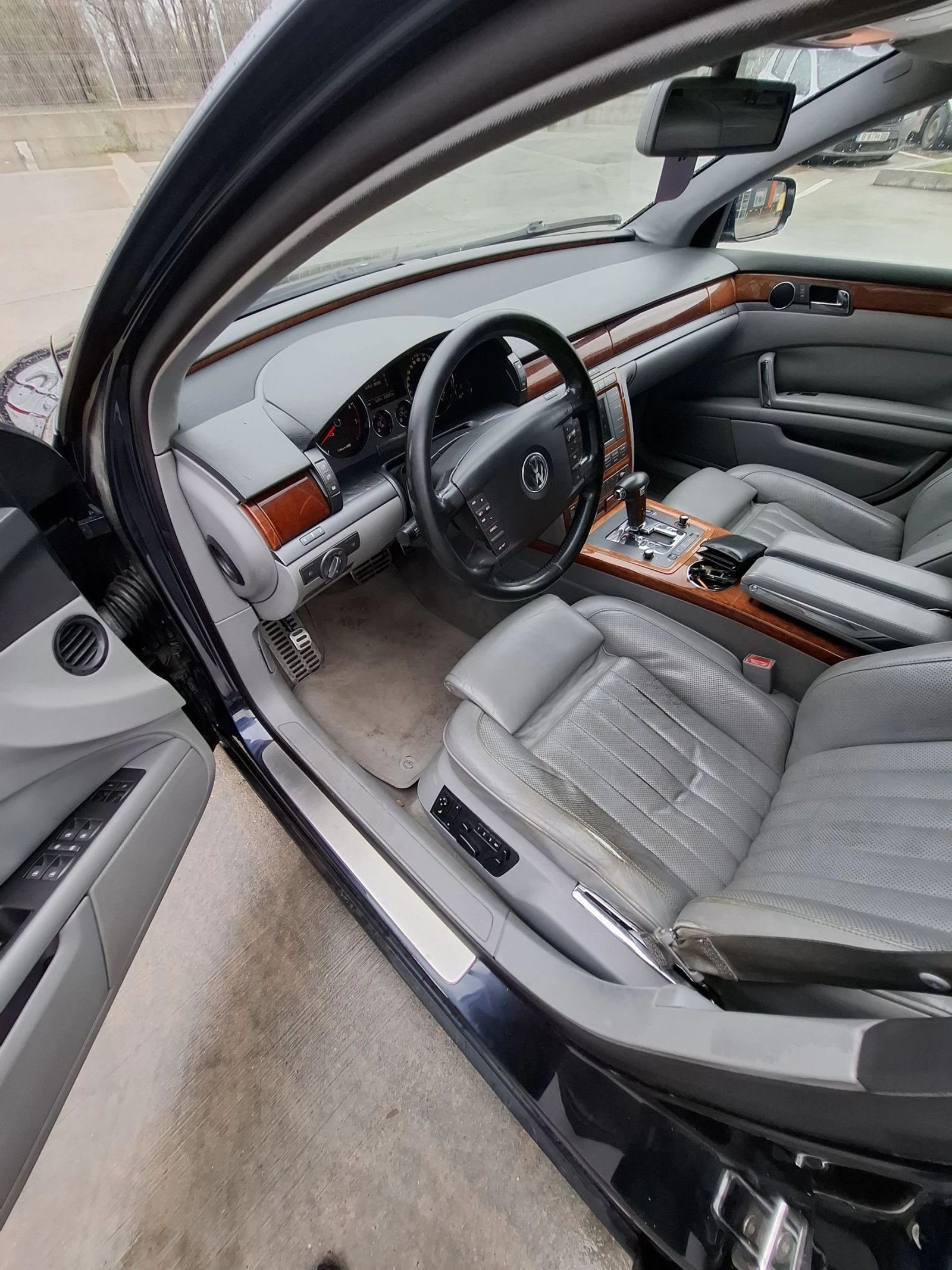 VW Phaeton 3.2 Long  ГАЗ, Бартер, Лизинг, снимка 7 - Автомобили и джипове - 53869935