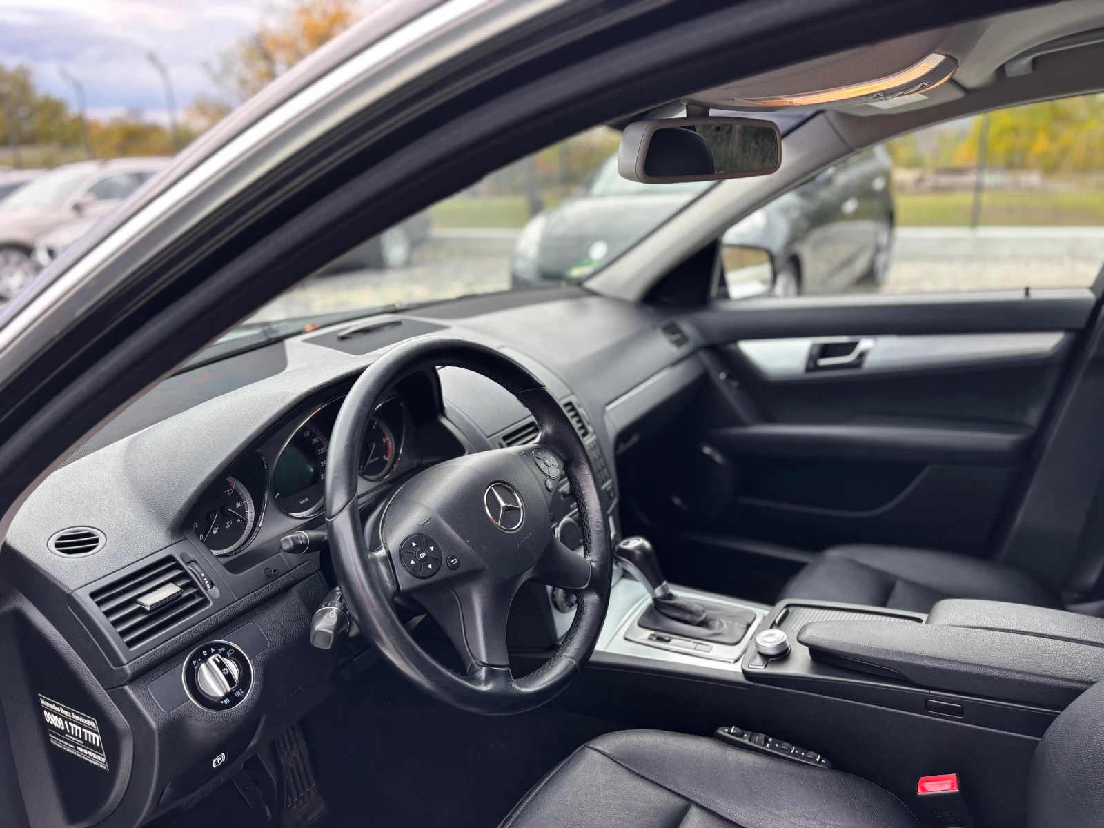 Mercedes-Benz C 220, снимка 8 - Автомобили и джипове - 54195859