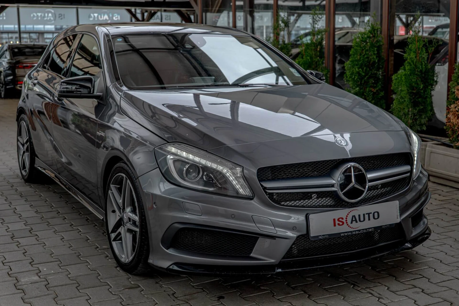 Mercedes-Benz A45 AMG 4Matic/F1/Harman Kardon/Камера/Карбон/Подгрев, снимка 3 - Автомобили и джипове - 54663496