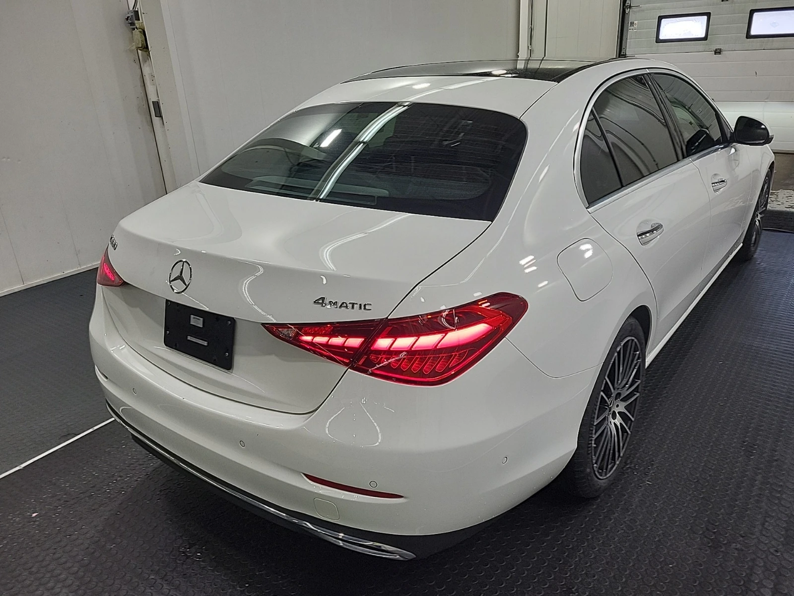 Mercedes-Benz C 300 Blind Spot  * CARFAX * АВТО КРЕДИТ * , снимка 3 - Автомобили и джипове - 54756278