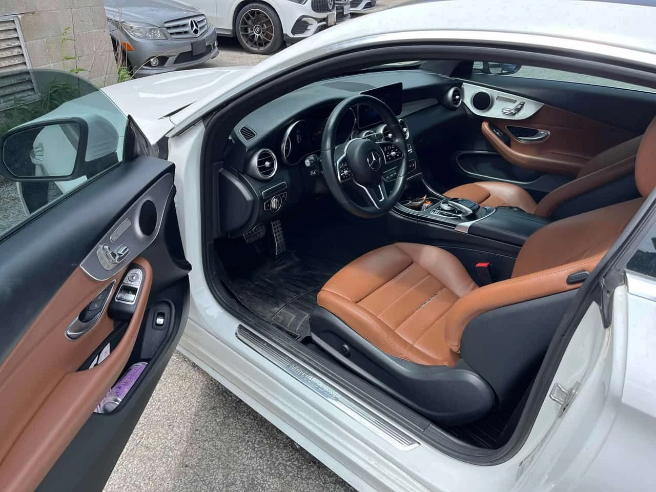 Mercedes-Benz C 300 * CARFAX * ЦЕНА ДО БГ, снимка 13 - Автомобили и джипове - 54855559