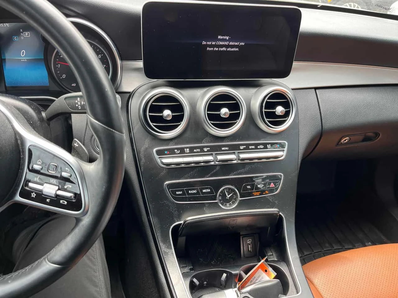 Mercedes-Benz C 300 * CARFAX * ЦЕНА ДО БГ, снимка 9 - Автомобили и джипове - 54855559