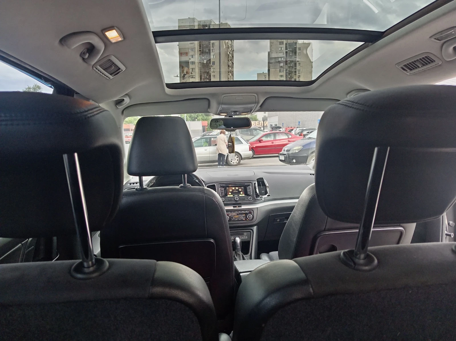 VW Sharan 2.0-140 кс , снимка 13 - Автомобили и джипове - 55254266