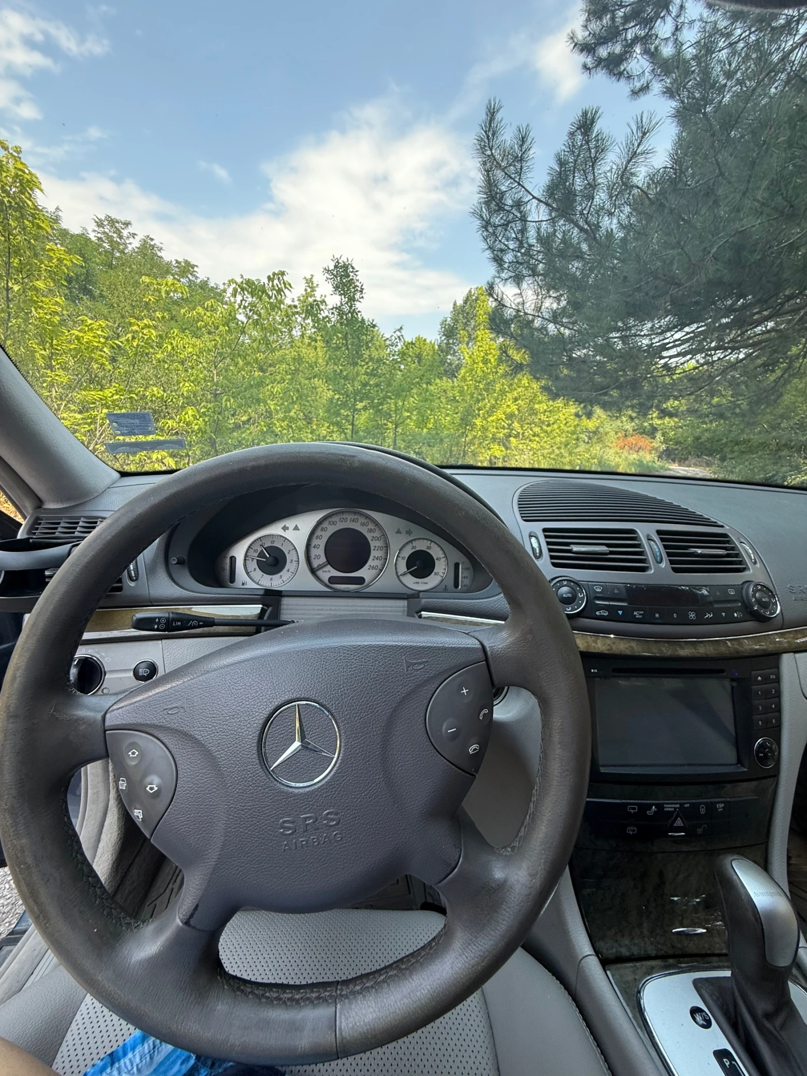 Mercedes-Benz E 270, снимка 10 - Автомобили и джипове - 55342775