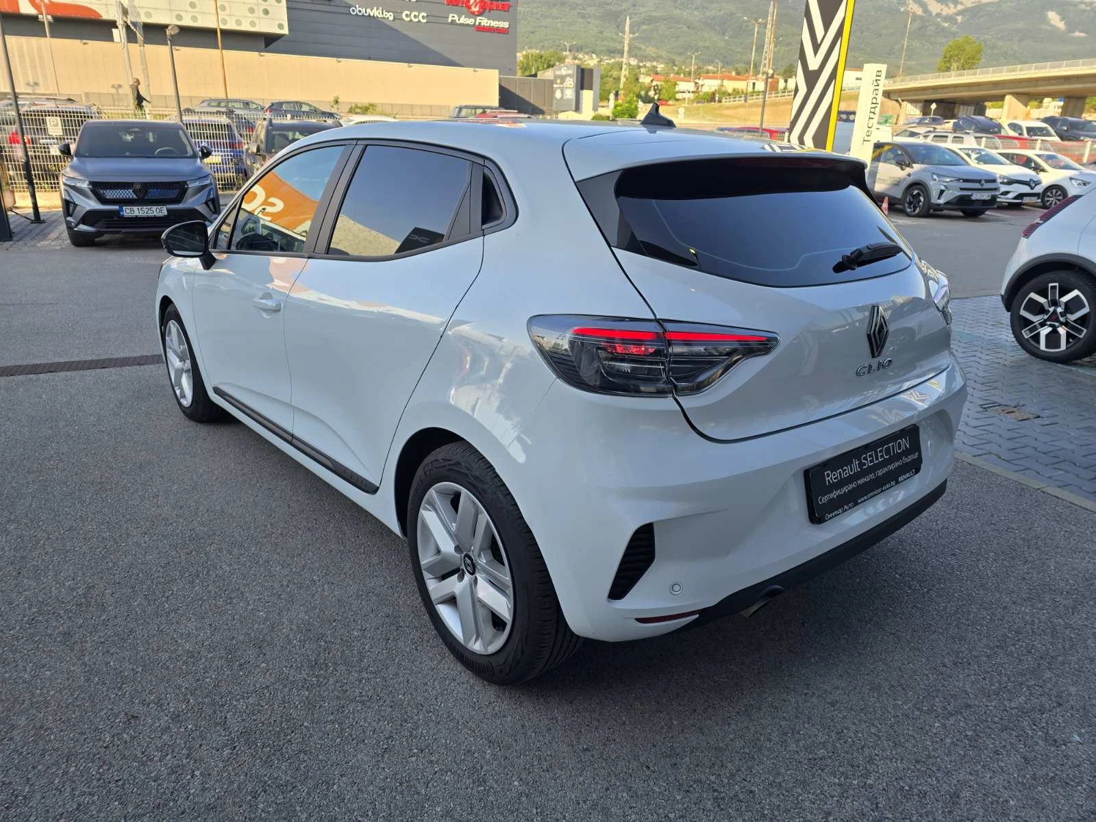 Renault Clio 1.0 TCe 100 LPG, снимка 4 - Автомобили и джипове - 55561435