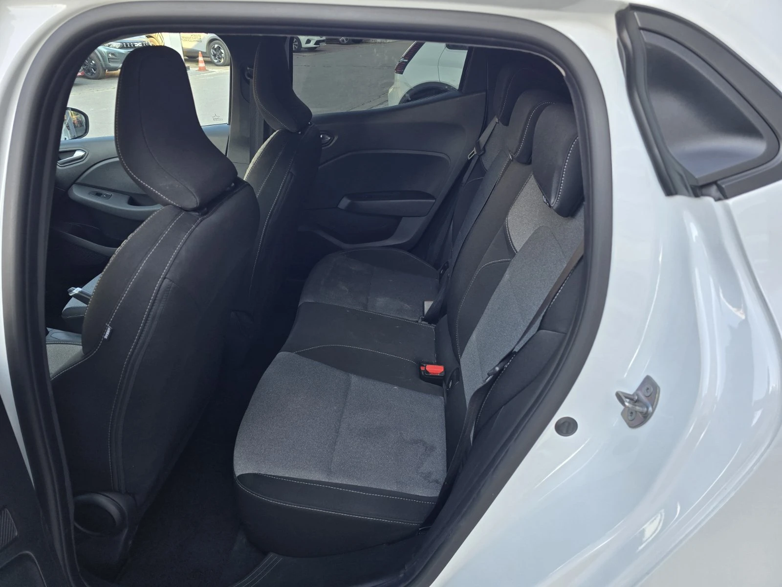 Renault Clio 1.0 TCe 100 LPG, снимка 14 - Автомобили и джипове - 55561435