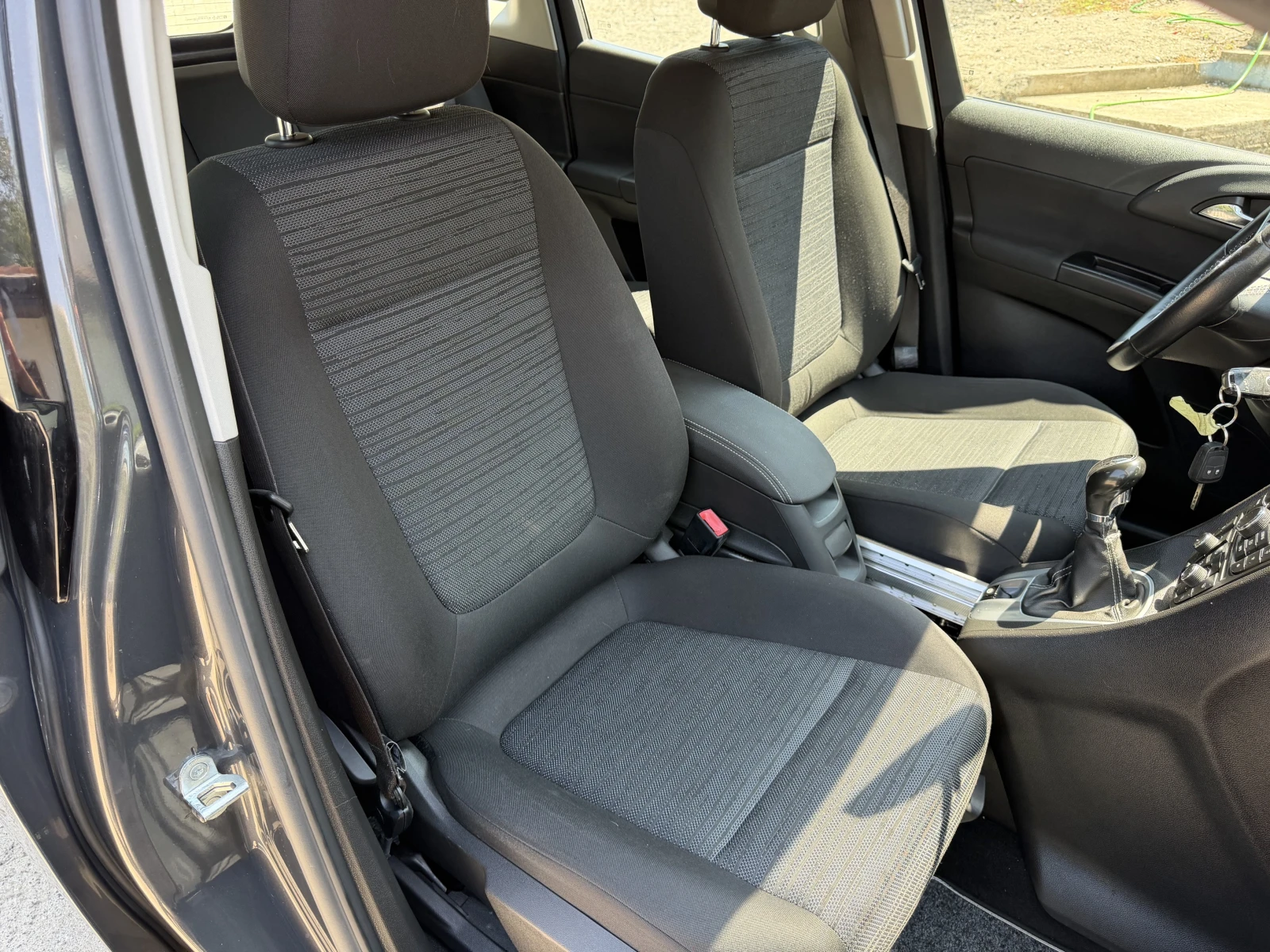 Opel Meriva 1.6CDTI Facelift., снимка 11 - Автомобили и джипове - 55592988